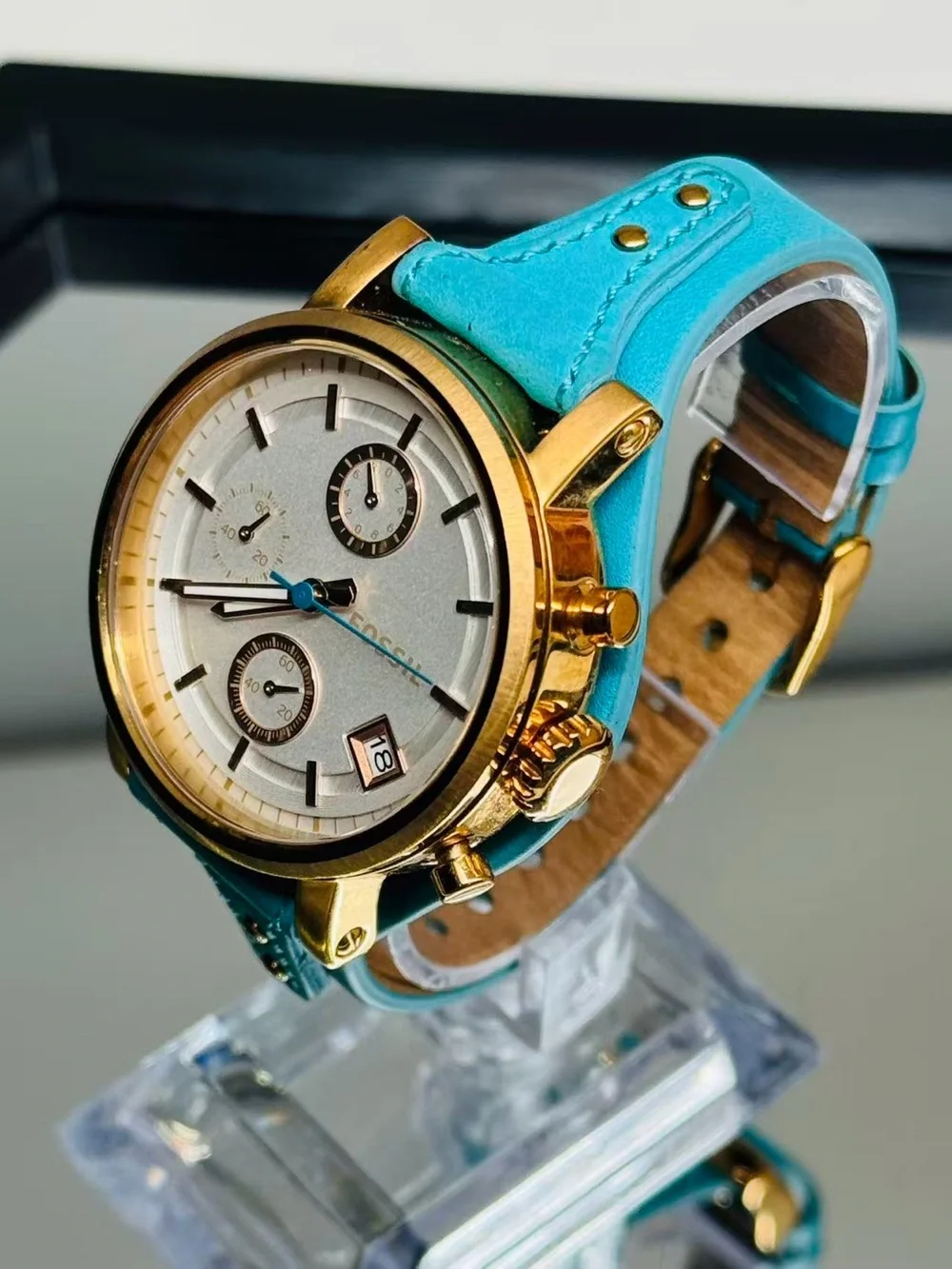 Fossil Women Quartz Chronograph Watch Gold Tone 38mm White Dial New Battery Runs